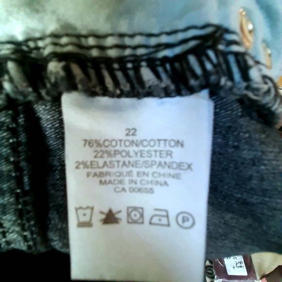 Pennington's Savvy Fit Like New Jeans - Picture 7 of 8
